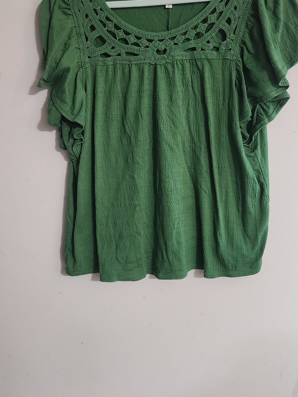 Max Studio London Green Crochet Trim Flutter Sleeve Top Size 1X